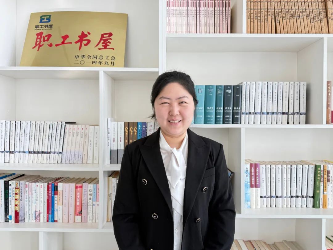 市直優(yōu)秀婦女個(gè)人——經(jīng)營公司穆麗.jpg